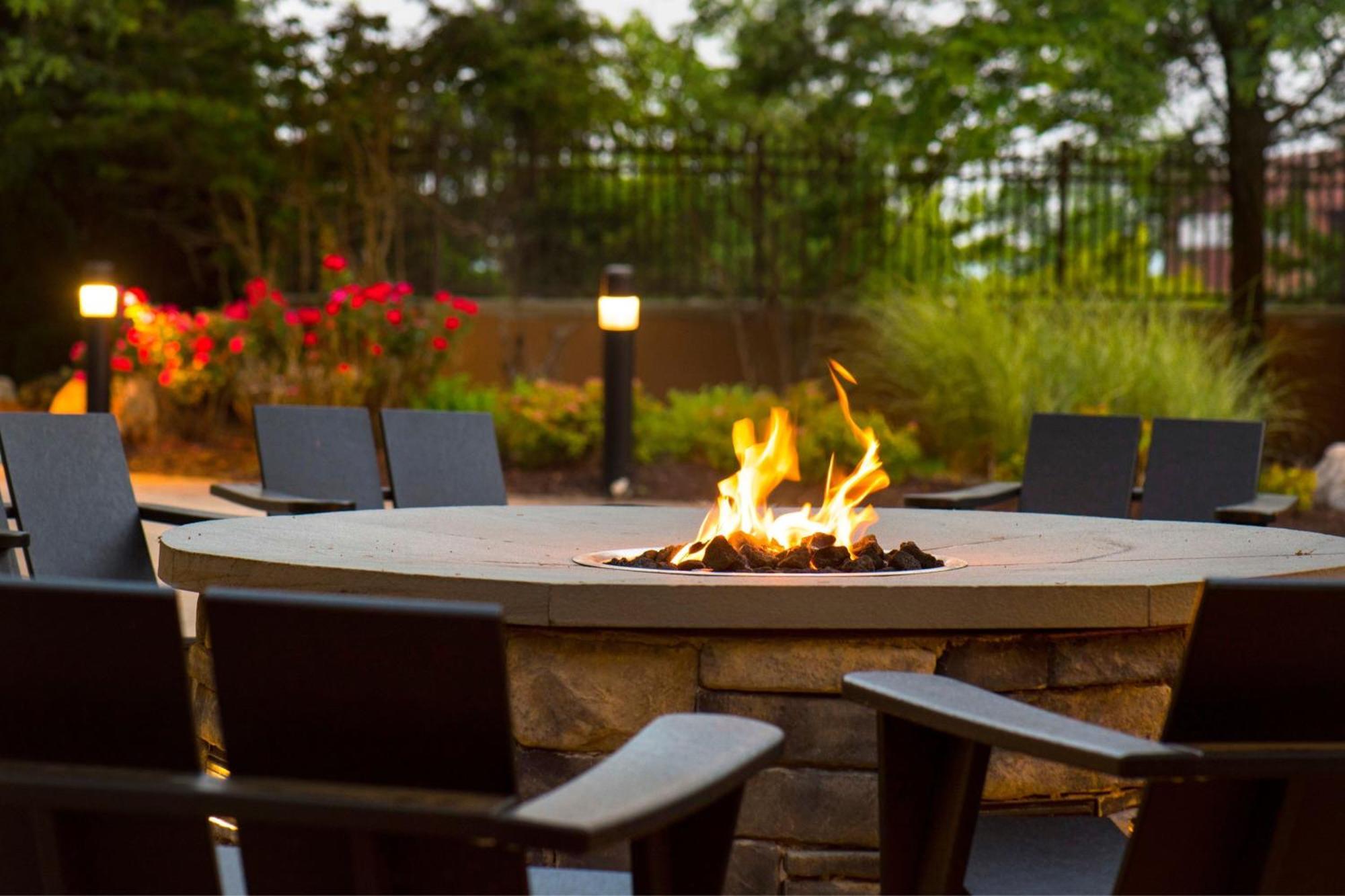 Courtyard Philadelphia Plymouth Meeting Hotel Екстериор снимка